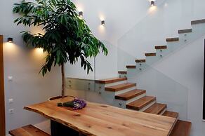 Aethrion Boutique Homes