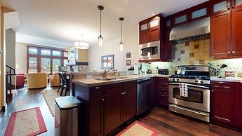 Juniper Crest 1 4 Bedroom Townhouse by RedAwning