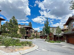 Juniper Crest 1 4 Bedroom Townhouse by RedAwning