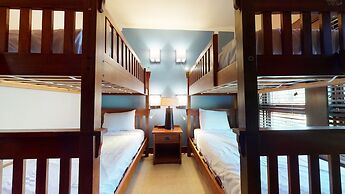 Juniper Crest 1 4 Bedroom Townhouse by RedAwning