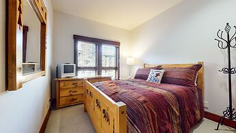 Juniper Crest 6 3 Bedroom Townhouse by RedAwning