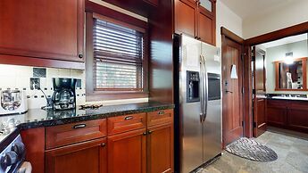 Juniper Crest 6 3 Bedroom Townhouse by RedAwning