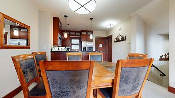 Juniper Crest 6 3 Bedroom Townhouse by RedAwning