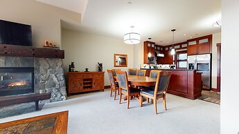 Juniper Crest 6 3 Bedroom Townhouse by RedAwning