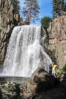 Snowcreek II #253 1 Bedroom Condo by RedAwning