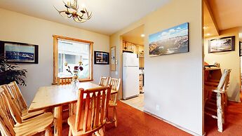 Snowcreek II #253 1 Bedroom Condo by RedAwning