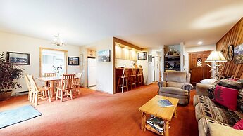 Snowcreek II #253 1 Bedroom Condo by RedAwning