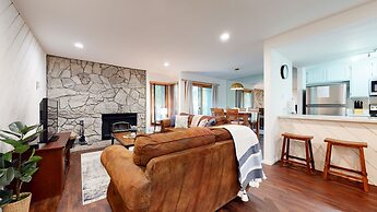 Snowcreek III 441 Pet-Friendly, BBQ Grill, Updated and On the Snowcree