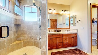 Graystone 2088 4 Bedroom Home by RedAwning