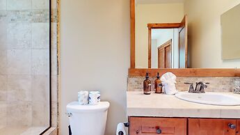 Graystone 2088 4 Bedroom Home by RedAwning