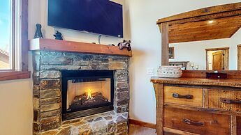 Graystone 2088 4 Bedroom Home by RedAwning