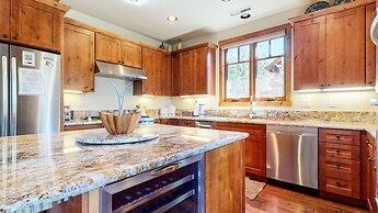 Graystone 2088 4 Bedroom Home by RedAwning