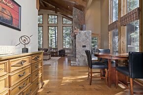 Stonegate #5 5 Bedroom Home by RedAwning