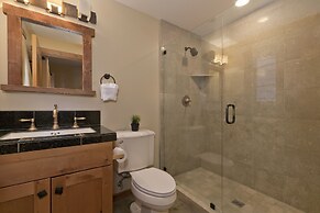 Stonegate #5 5 Bedroom Home by RedAwning