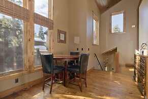 Stonegate #5 5 Bedroom Home by RedAwning