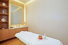 AlRayyan Hotel Doha, Curio Collection by Hilton