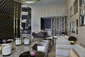 AlRayyan Hotel Doha, Curio Collection by Hilton