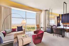 AlRayyan Hotel Doha, Curio Collection by Hilton