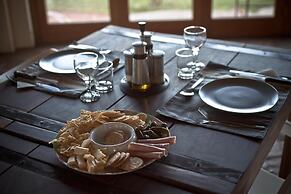 Sweet Thorn Retreat Airport Lodge