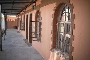 Sweet Thorn Retreat Airport Lodge