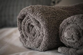 Sweet Thorn Retreat Airport Lodge