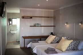 Sweet Thorn Retreat Airport Lodge