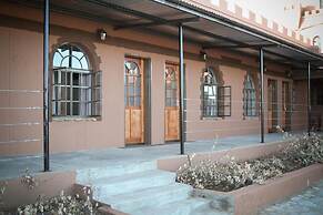 Sweet Thorn Retreat Airport Lodge