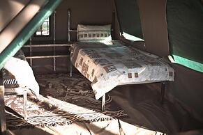 Sweet Thorn Retreat Airport Lodge