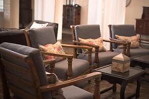 Sweet Thorn Retreat Airport Lodge