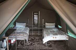 Sweet Thorn Retreat Airport Lodge