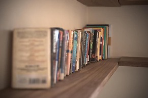 Sweet Thorn Retreat Airport Lodge