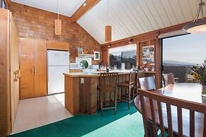 Holmes 3 Br home by RedAwning