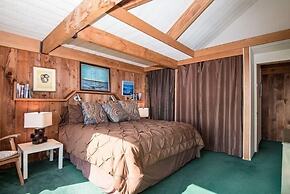 Holmes 3 Br home by RedAwning