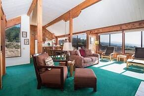 Holmes 3 Br home by RedAwning