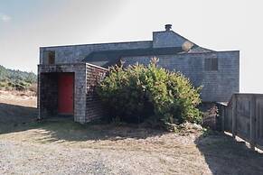 Holmes 3 Br home by RedAwning