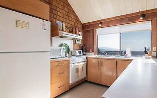 Holmes 3 Br home by RedAwning