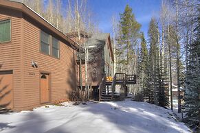 Aspen House 4 Bedroom Home by RedAwning