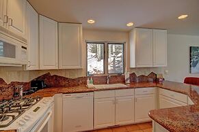 Aspen House 4 Bedroom Home by RedAwning