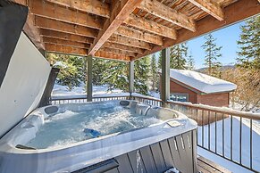 Casa De Plata 5 Bedroom Home by RedAwning