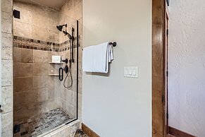 Casa De Plata 5 Bedroom Home by RedAwning