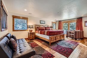 Casa De Plata 5 Bedroom Home by RedAwning