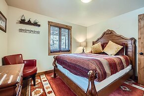 Casa De Plata 5 Bedroom Home by RedAwning