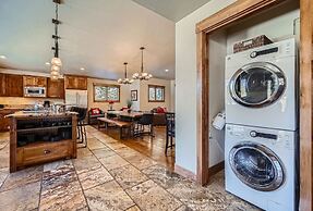 Casa De Plata 5 Bedroom Home by RedAwning