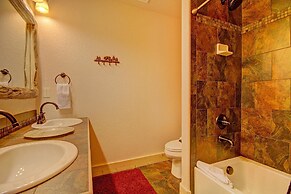 Grand Moose Lodge 3 Bedroom Home by RedAwning