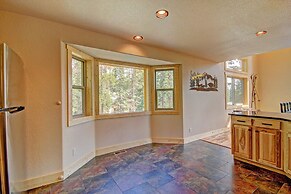 Grand Moose Lodge 3 Bedroom Home by RedAwning