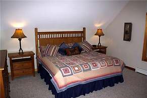 Powder Moose Villa 5 Br home by RedAwning