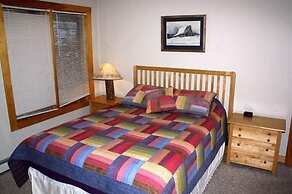 Powder Moose Villa 5 Br home by RedAwning