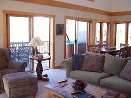 Powder Moose Villa 5 Br home by RedAwning