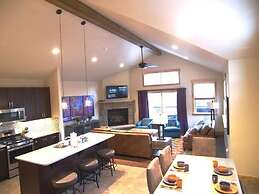 Maggie Townhome 3 Bed 3 Bath