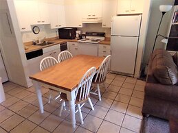 Snowflake 1 Bed plus Den 2 Bath